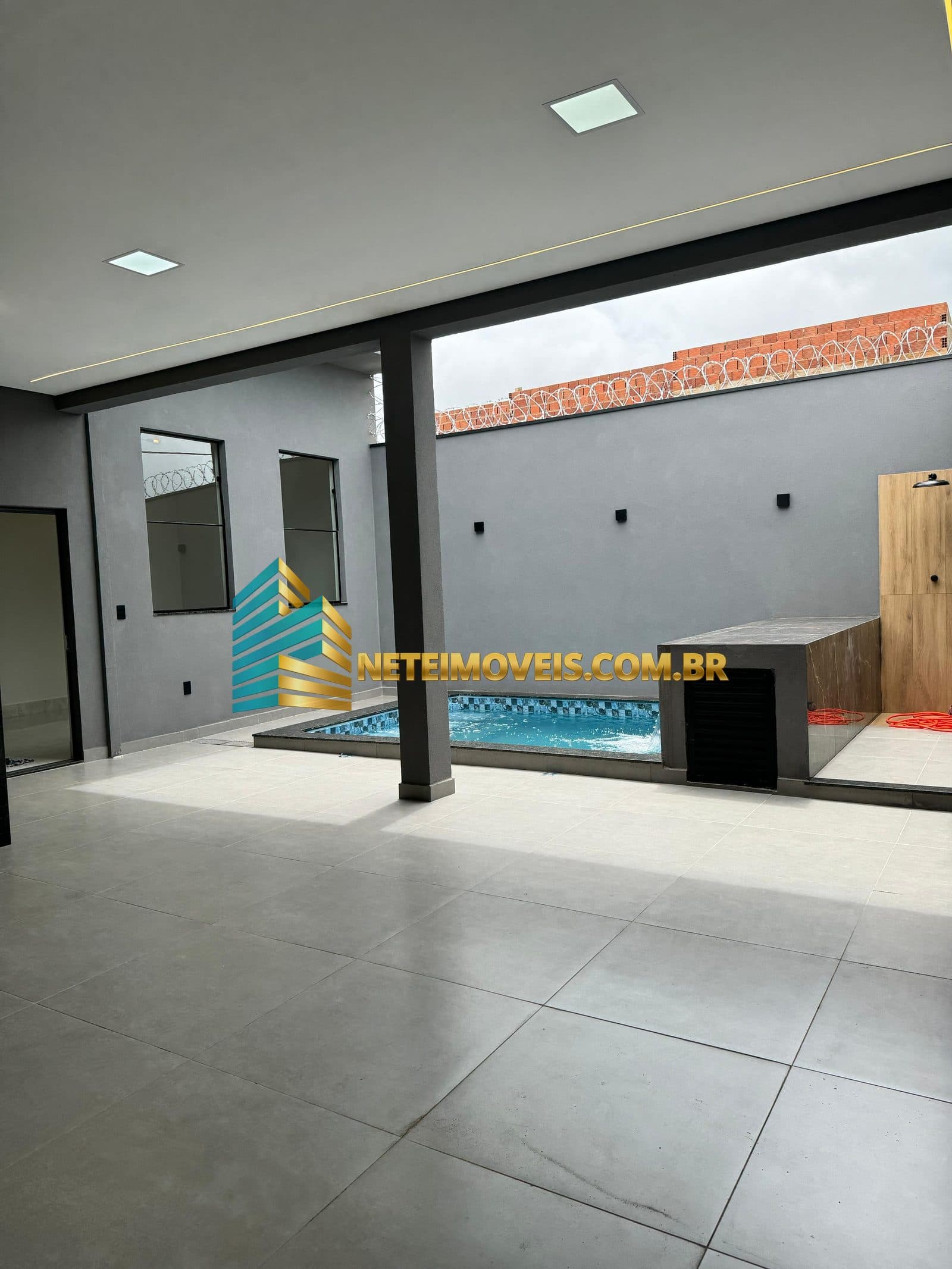 Imperdível! Casa à venda em Franca-SP, bairro Loteamento Quinta do Oeste - 3 quartos, 1 suíte, 1 sala, 2 banheiros, 2 vagas, 140m². — foto 1
